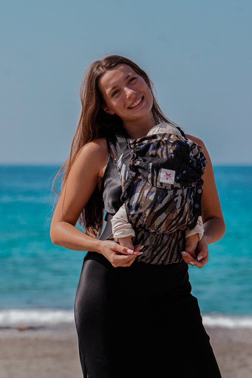 Portabebé Flip Junglefari Oro Vibrante - KOKADI