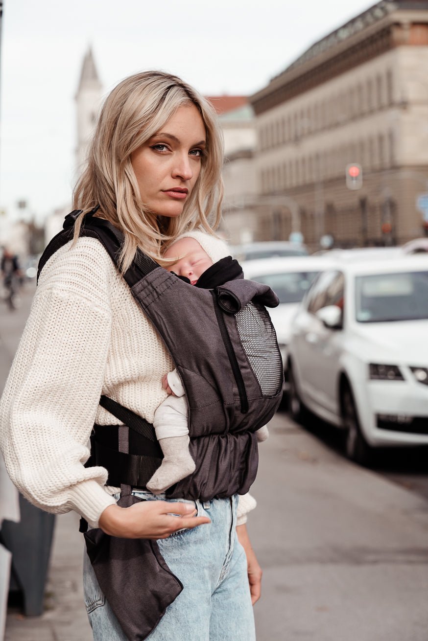 Portabebé Flip Performance Air Sólo el señor Gray... KOKADI