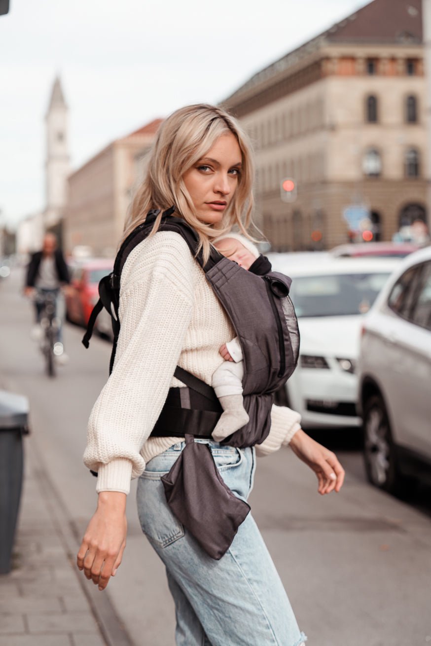 Portabebé Flip Performance Air Sólo el señor Gray... KOKADI