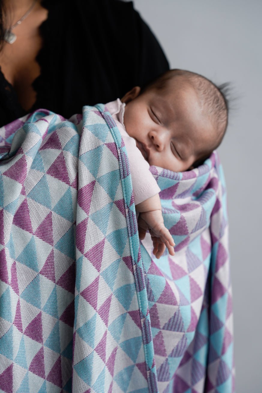 Manta de peluche Triángulo Theodora - KOKADI